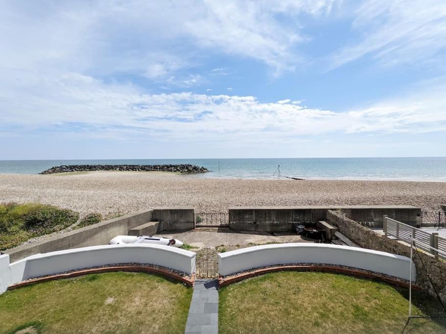 Beach View Middleton-on-Sea Exterior foto